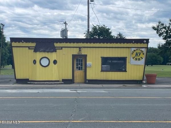 603 Broadway, Menands, NY 12205