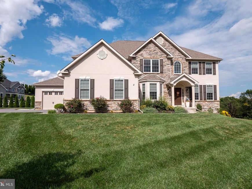 2 Creek View Court, Easton, PA 18045 Main Photo