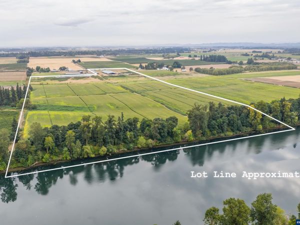 Next To Champoeg Rd, St Paul, OR 97137