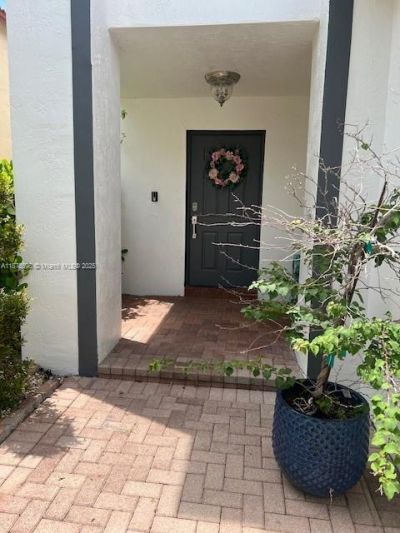 1298 NW 192nd Ter, Pembroke Pines, FL 33029 Photo