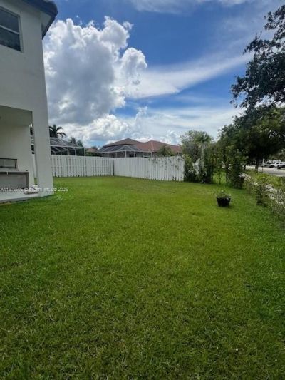 1298 NW 192nd Ter, Pembroke Pines, FL 33029 Photo