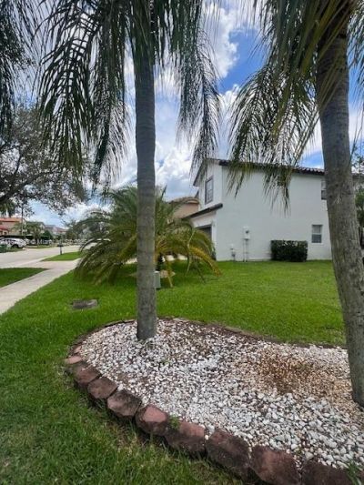 1298 NW 192nd Ter, Pembroke Pines, FL 33029 Photo