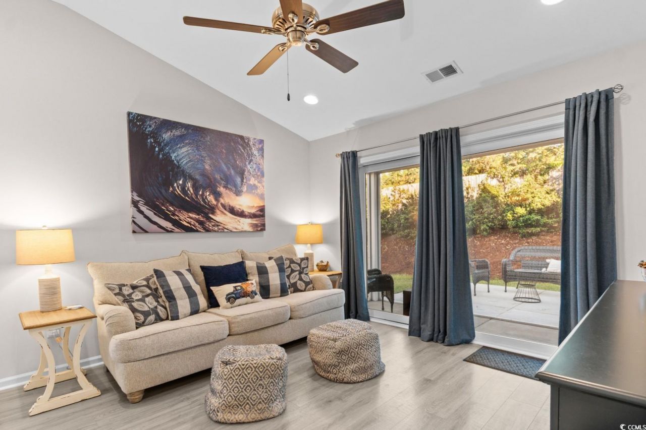 156 Machrie Loop Photo 11