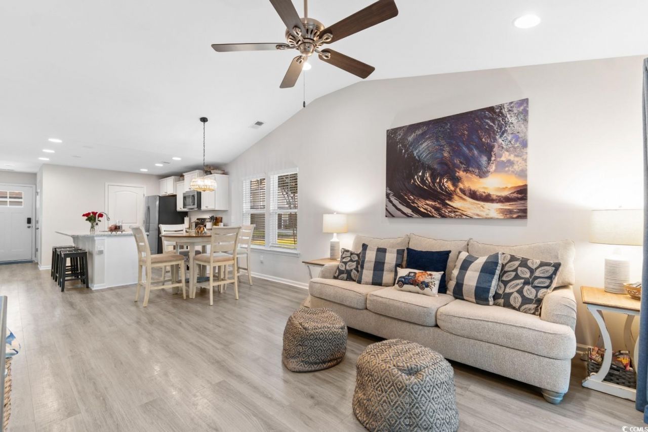 156 Machrie Loop Photo 13