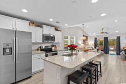 156 Machrie Loop photo 4