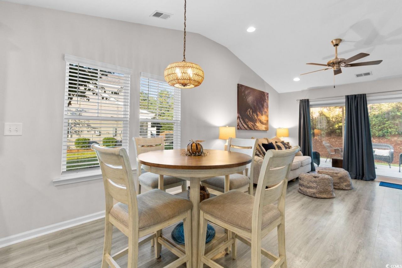 156 Machrie Loop Photo 9