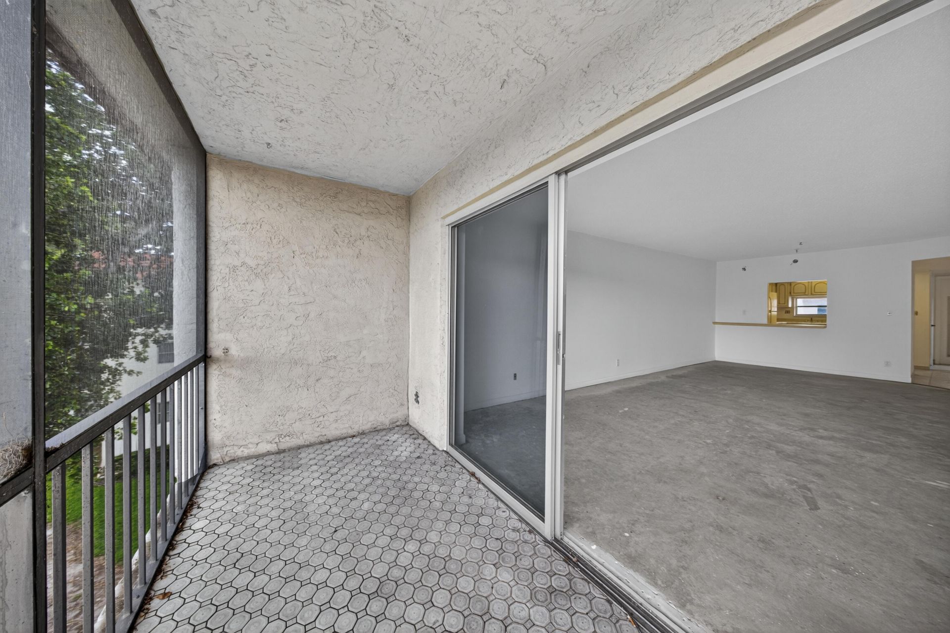 681 S Hollybrook Drive, Unit 302, Pembroke Pines, FL 33025 Photo