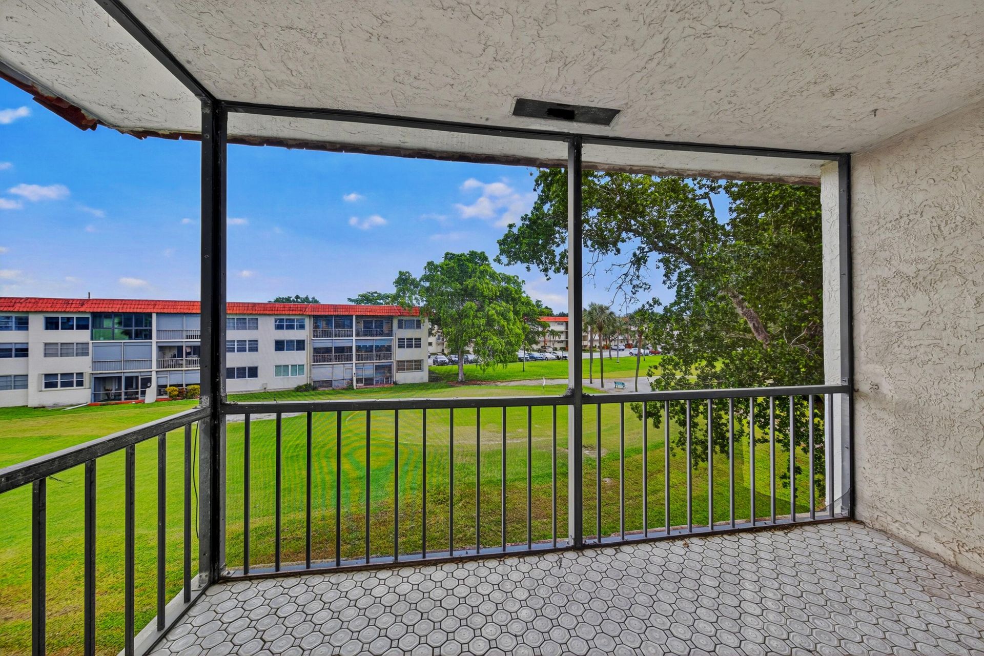 681 S Hollybrook Drive, Unit 302, Pembroke Pines, FL 33025 Photo