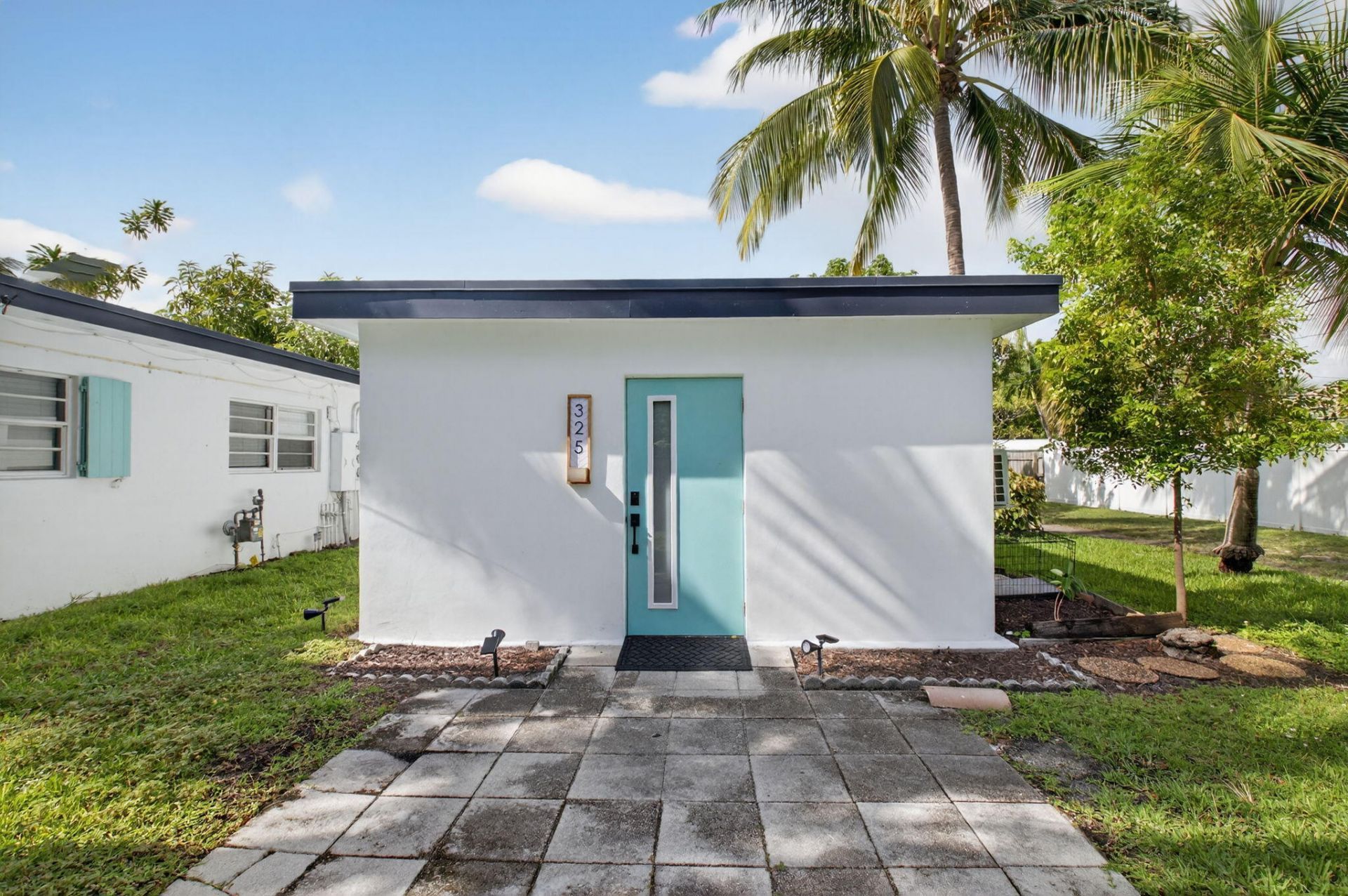 325 E Decarie Street, Delray Beach, FL 33444 Photo