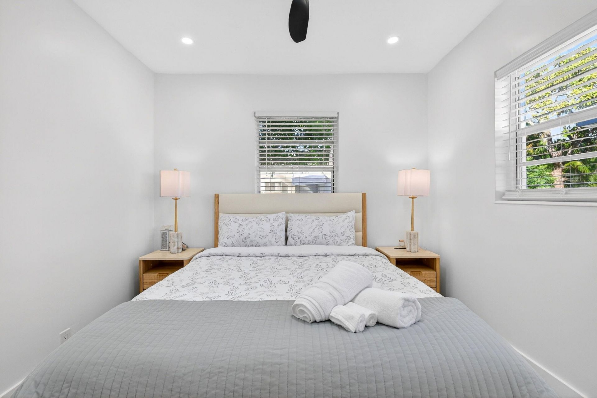 325 E Decarie Street, Delray Beach, FL 33444 Photo