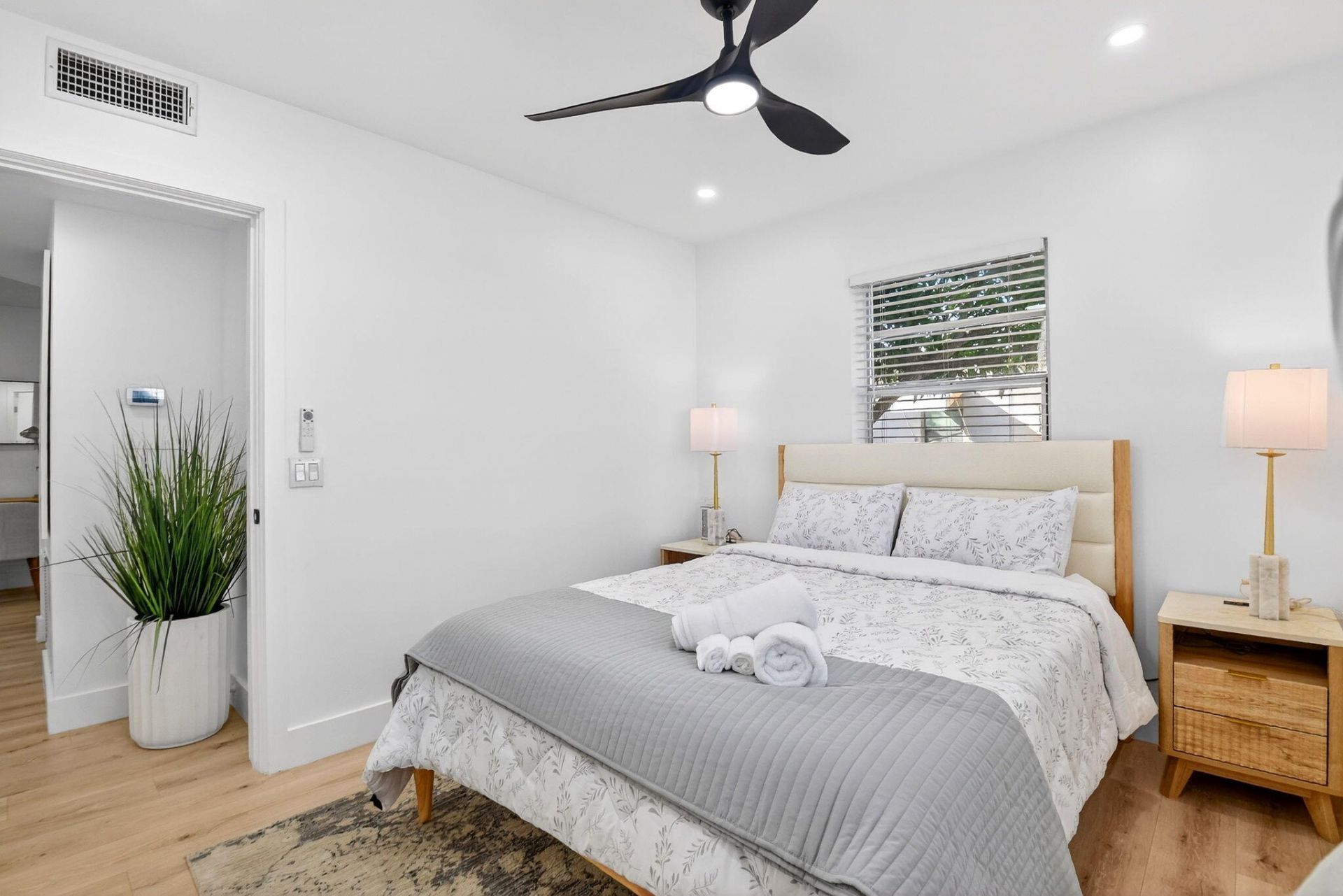 325 E Decarie Street, Delray Beach, FL 33444 Photo