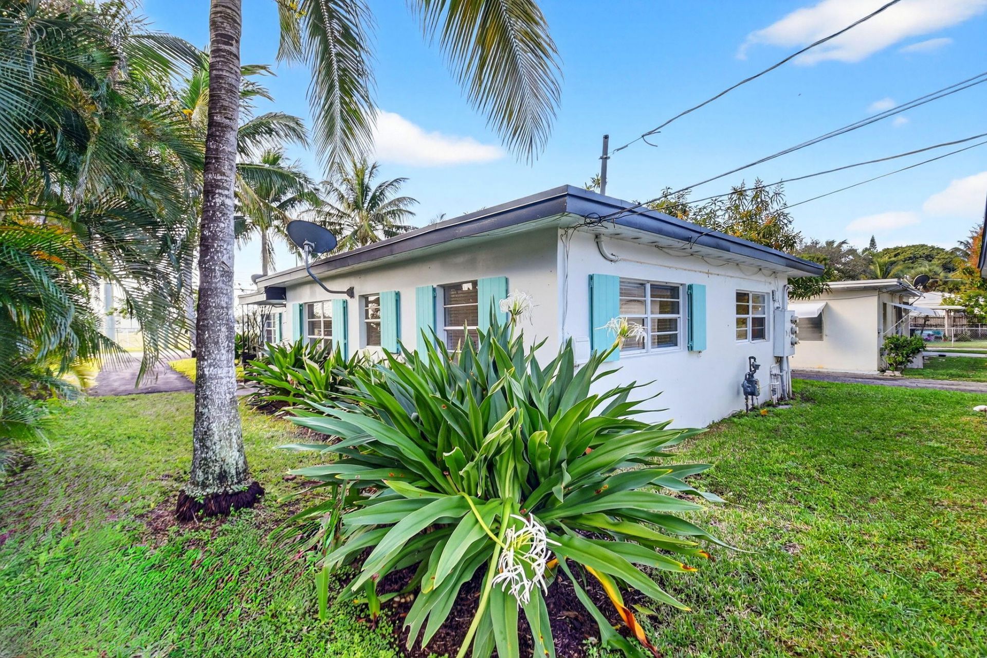 325 E Decarie Street, Delray Beach, FL 33444 Photo