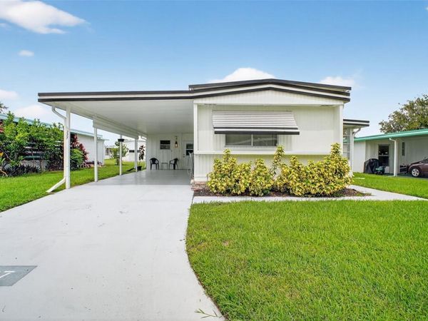 227 PARADISE S, LEESBURG, FL 34788