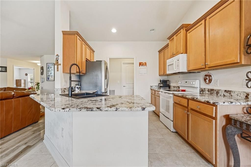 2216 SW 8th Ct, Cape Coral, FL 33991 Photo