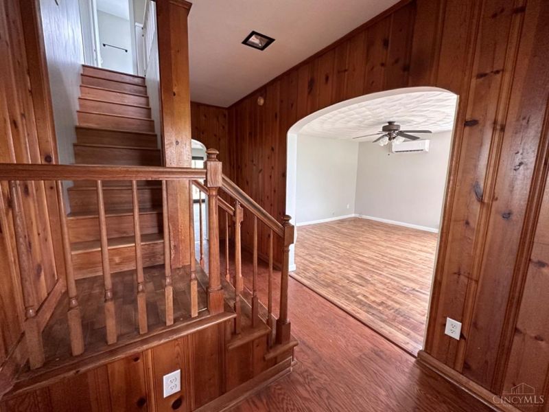 9 Sugar Street, Sinking Spring, OH 45172 Photo 2