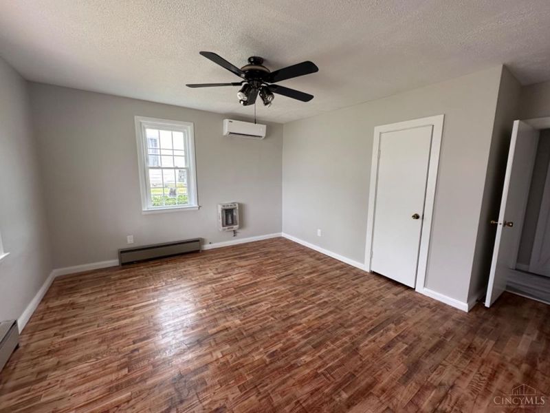 9 Sugar Street, Sinking Spring, OH 45172 Photo 6