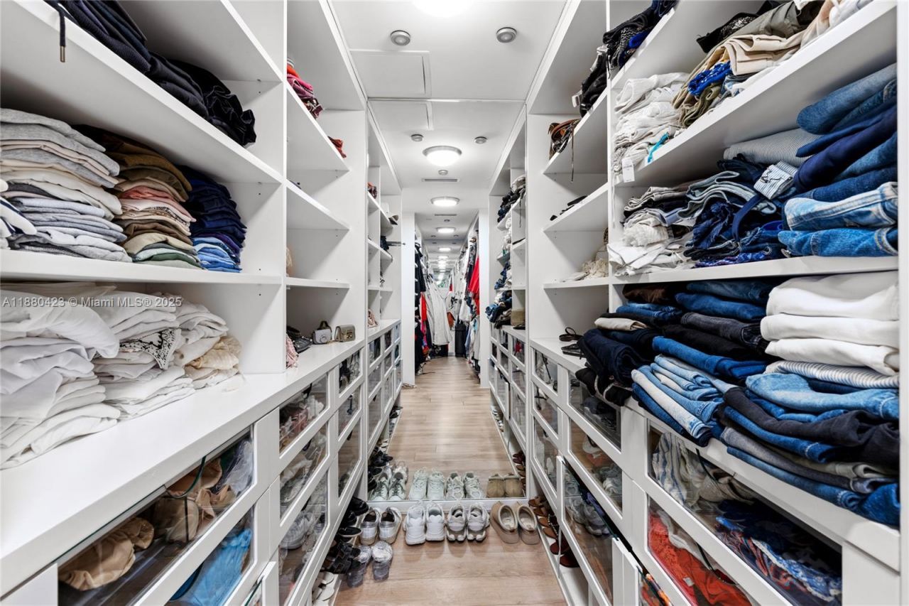 465 Brickell Ave, Unit 4901, Miami, FL 33131 Photo