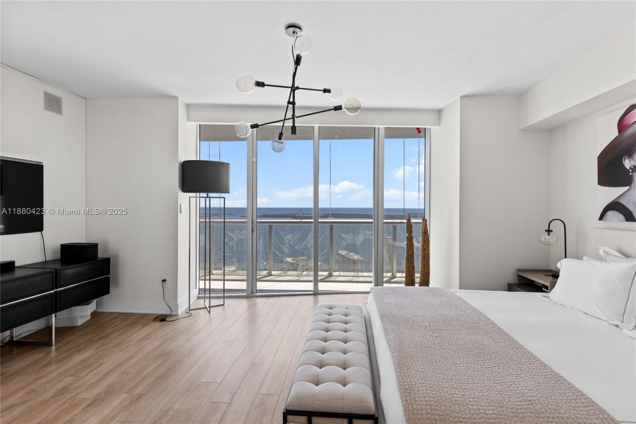 465 Brickell Ave, Unit 4901, Miami, FL 33131 Photo