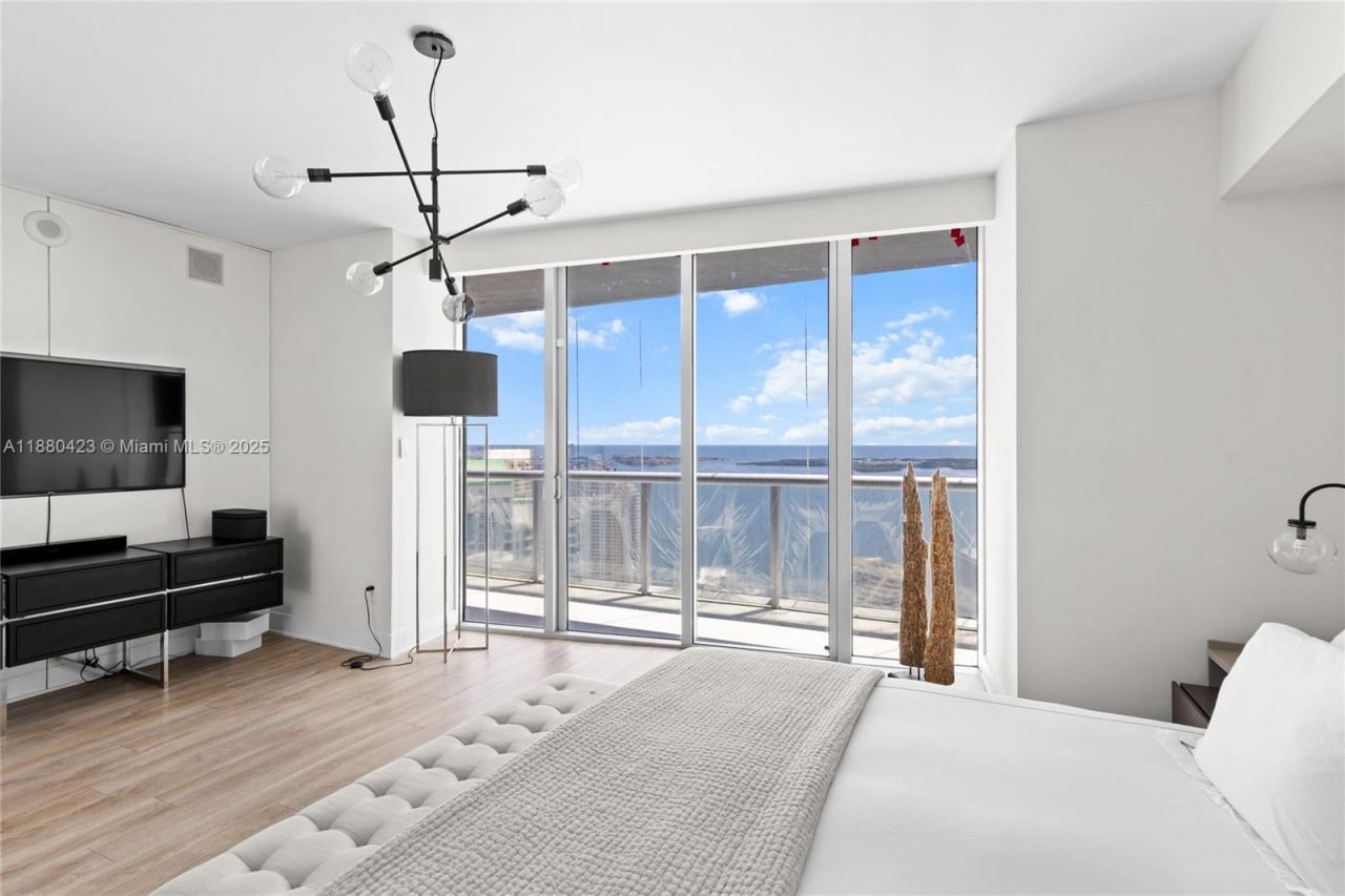 465 Brickell Ave, Unit 4901, Miami, FL 33131 Photo