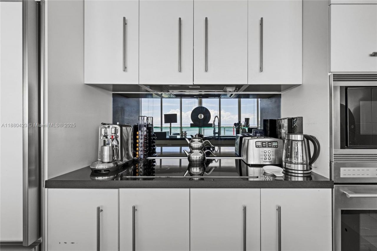 465 Brickell Ave, Unit 4901, Miami, FL 33131 Photo