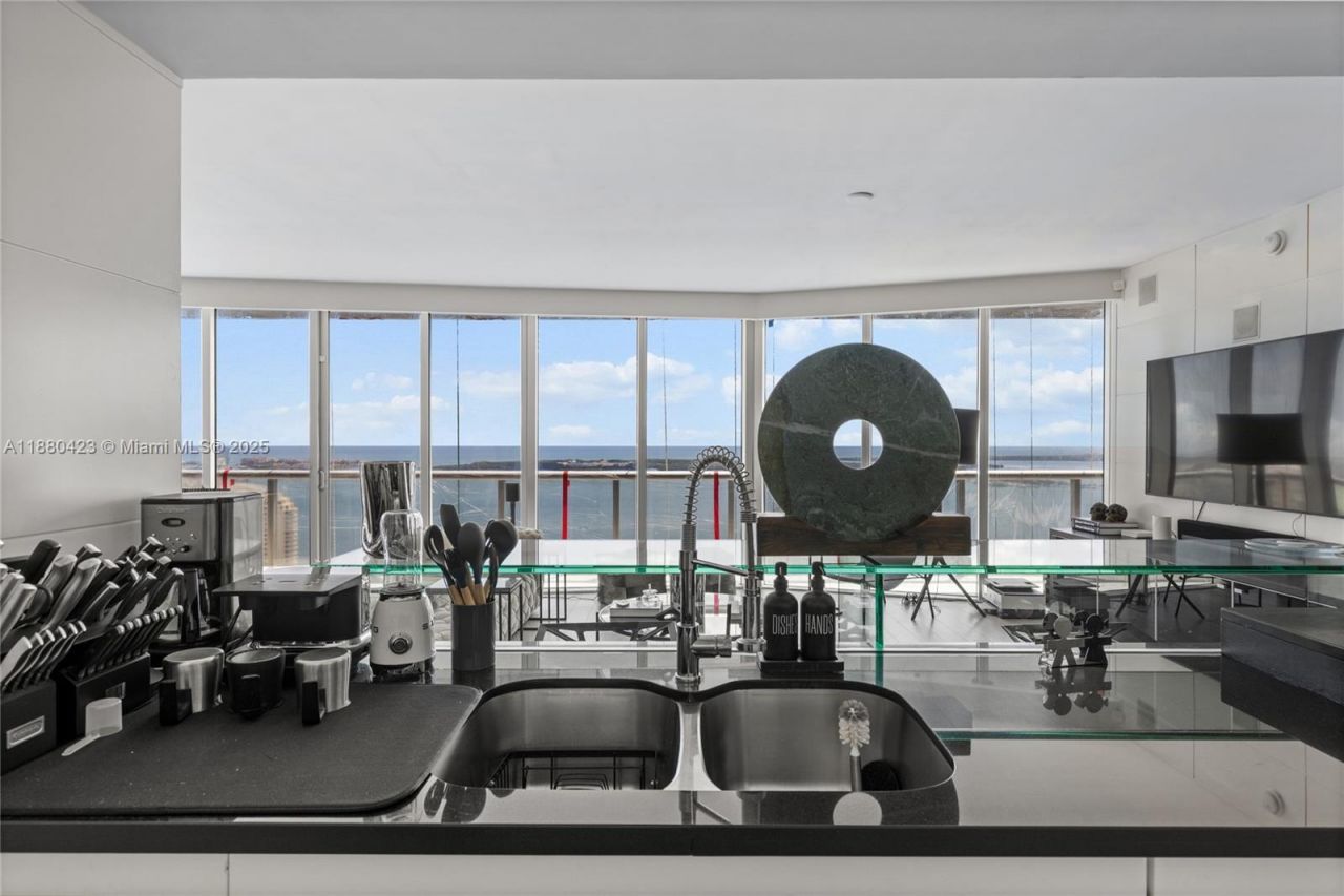 465 Brickell Ave, Unit 4901, Miami, FL 33131 Photo