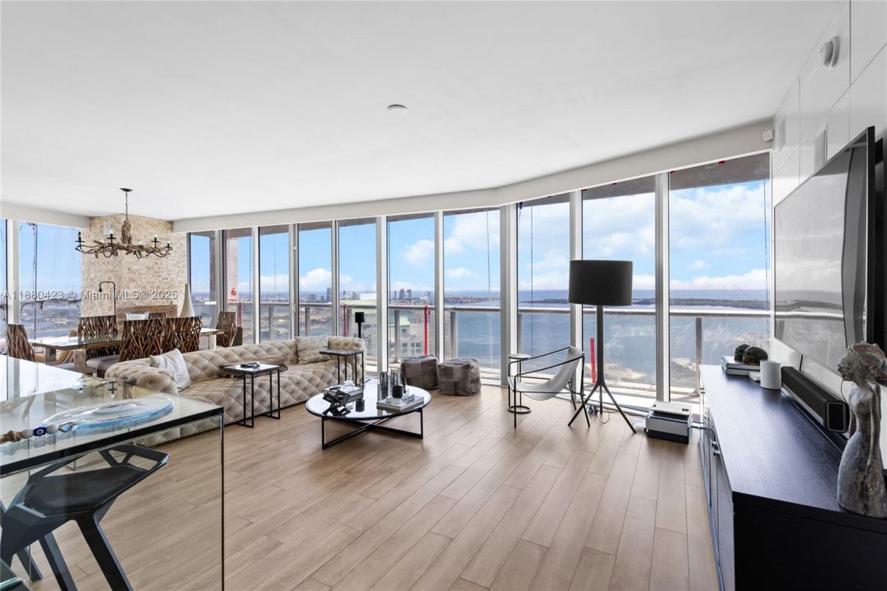 465 Brickell Ave, Unit 4901, Miami, FL 33131 Photo