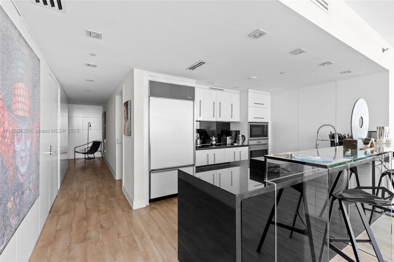 465 Brickell Ave, Unit 4901, Miami, FL 33131 Photo