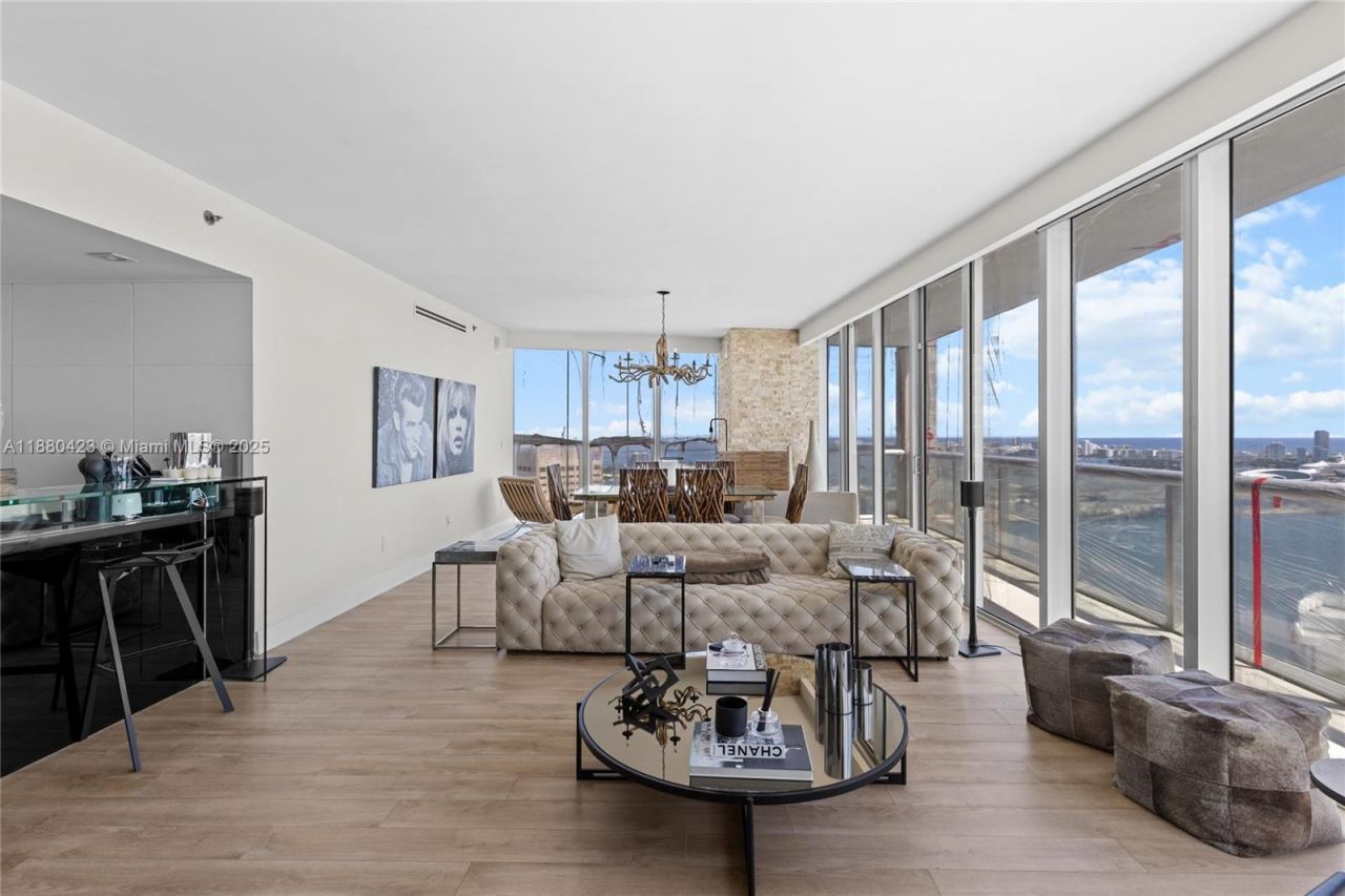 465 Brickell Ave, Unit 4901, Miami, FL 33131 Photo