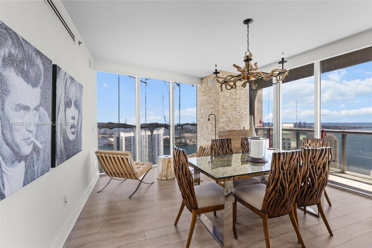 465 Brickell Ave, Unit 4901, Miami, FL 33131 Photo