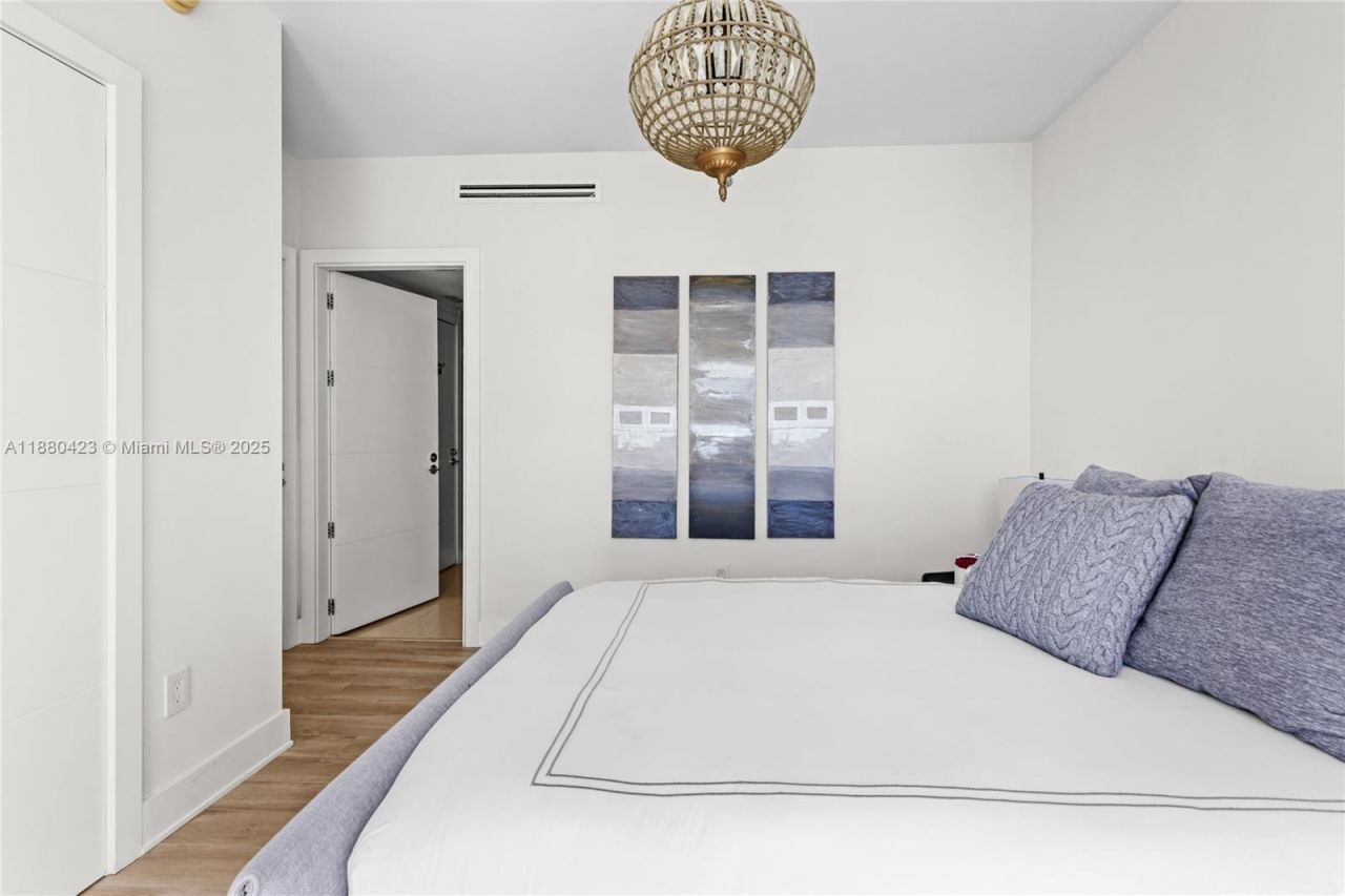 465 Brickell Ave, Unit 4901, Miami, FL 33131 Photo