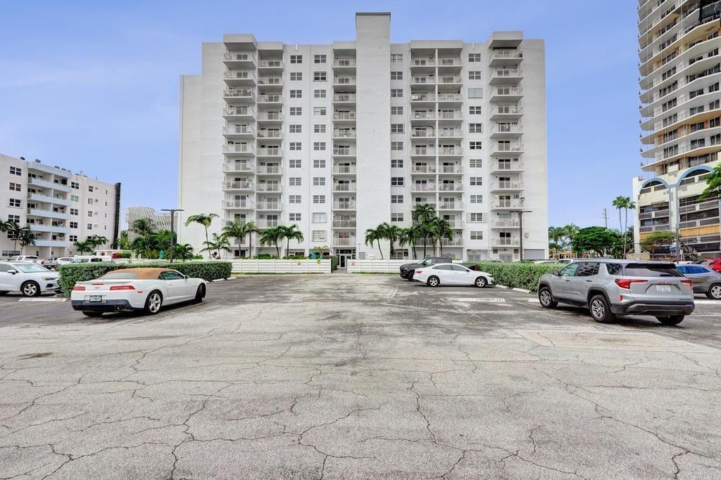200 S Birch Road, Unit 305, Fort Lauderdale, FL 33316 Photo
