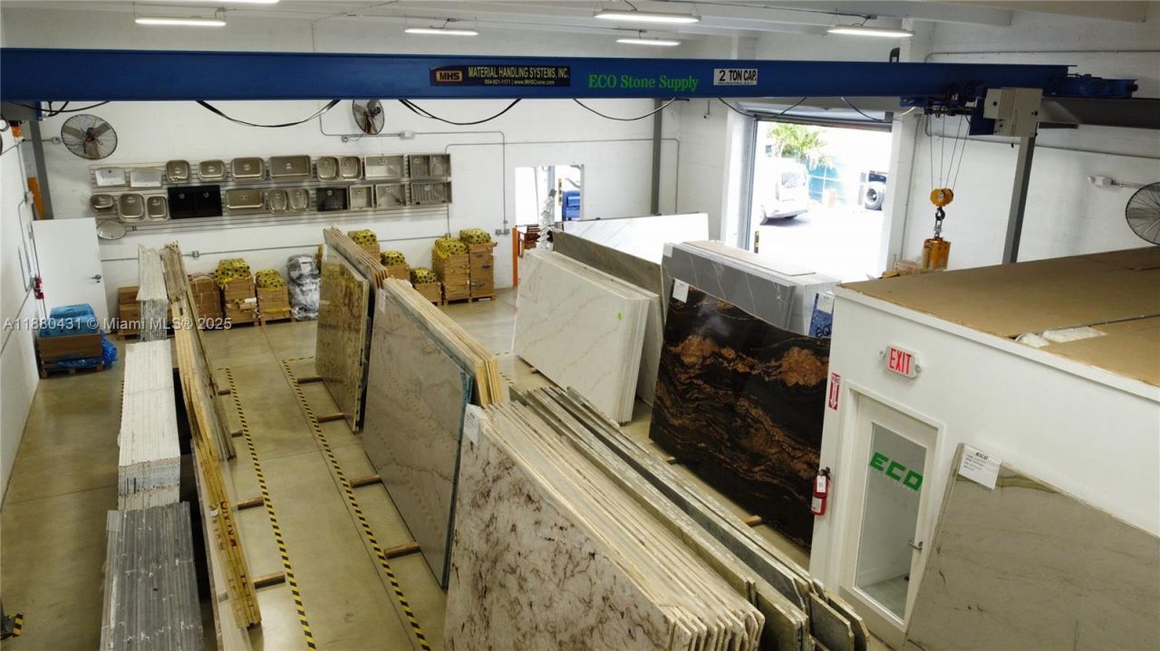 2757 W 77th Pl, Hialeah, FL 33016 Photo