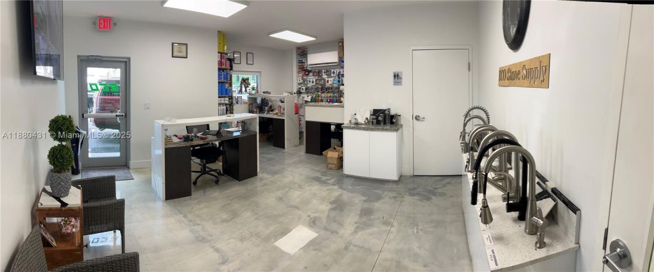 2757 W 77th Pl, Hialeah, FL 33016 Photo