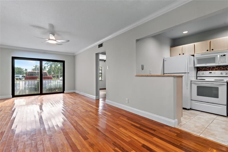 140 Cypress Club Drive, Unit 414, Pompano Beach, FL 33060 Photo