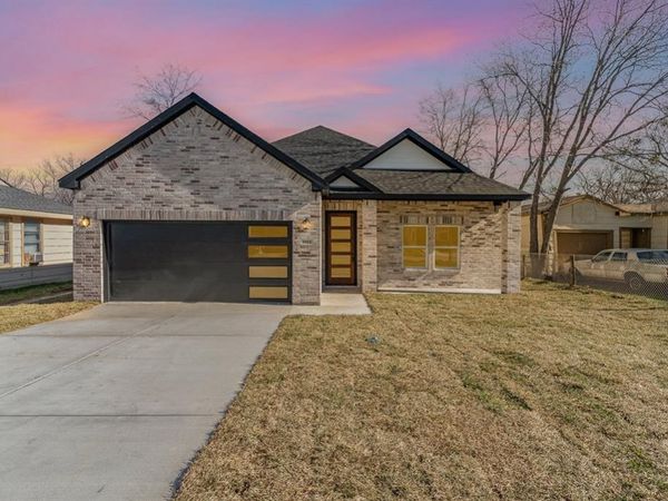 1813 Wellington Street, Greenville, TX 75401