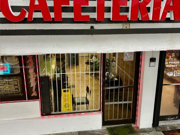 1095 W 29th St, Hialeah, FL 33012