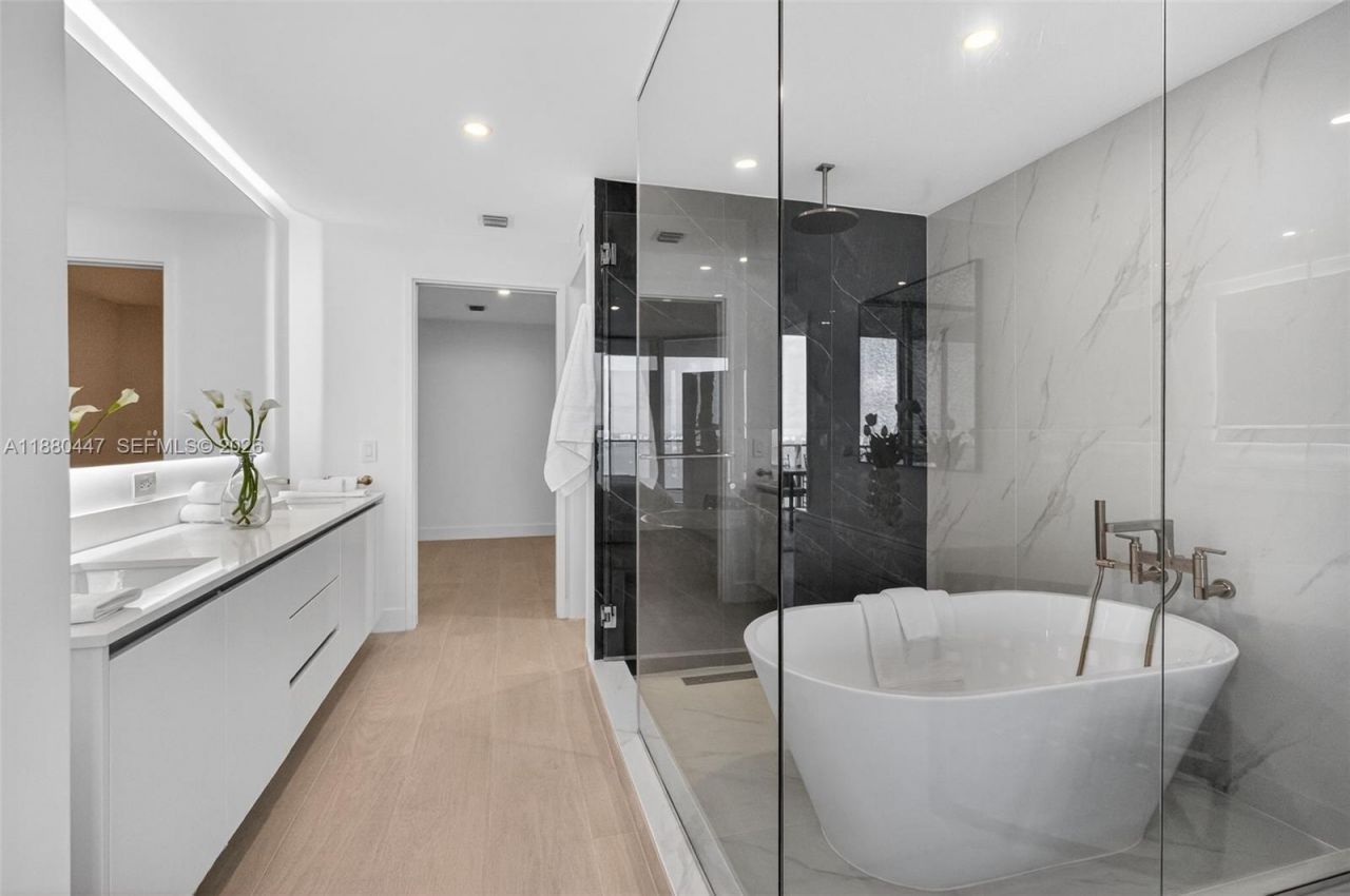 700 NE 24th, Unit 3801, Miami, FL 33137 Photo