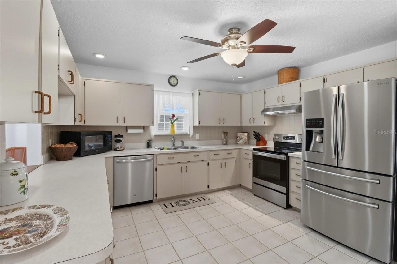1931 NW 18th Street, Crystal River, FL 34428 Photo