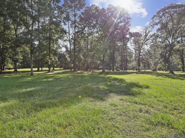 10107 Long Leaf Lane, St Francisville, LA 70775