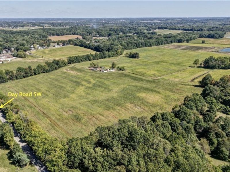 Day Avenue, Navarre, OH 44662 Photo 11