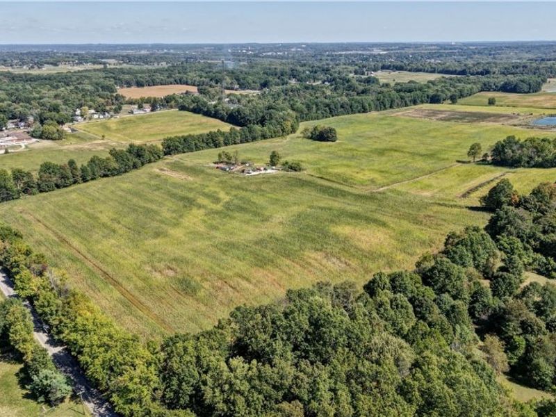 Day Avenue, Navarre, OH 44662 Photo 12