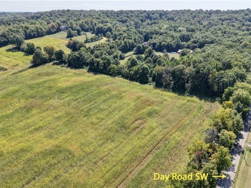 Day Avenue, Navarre, OH 44662 Photo 9