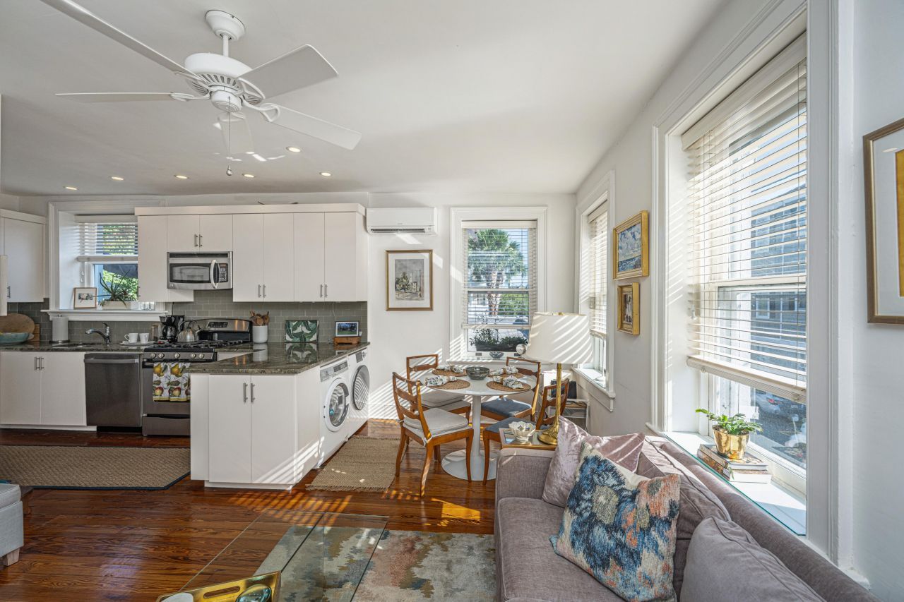 90 Bull Street Photo 20