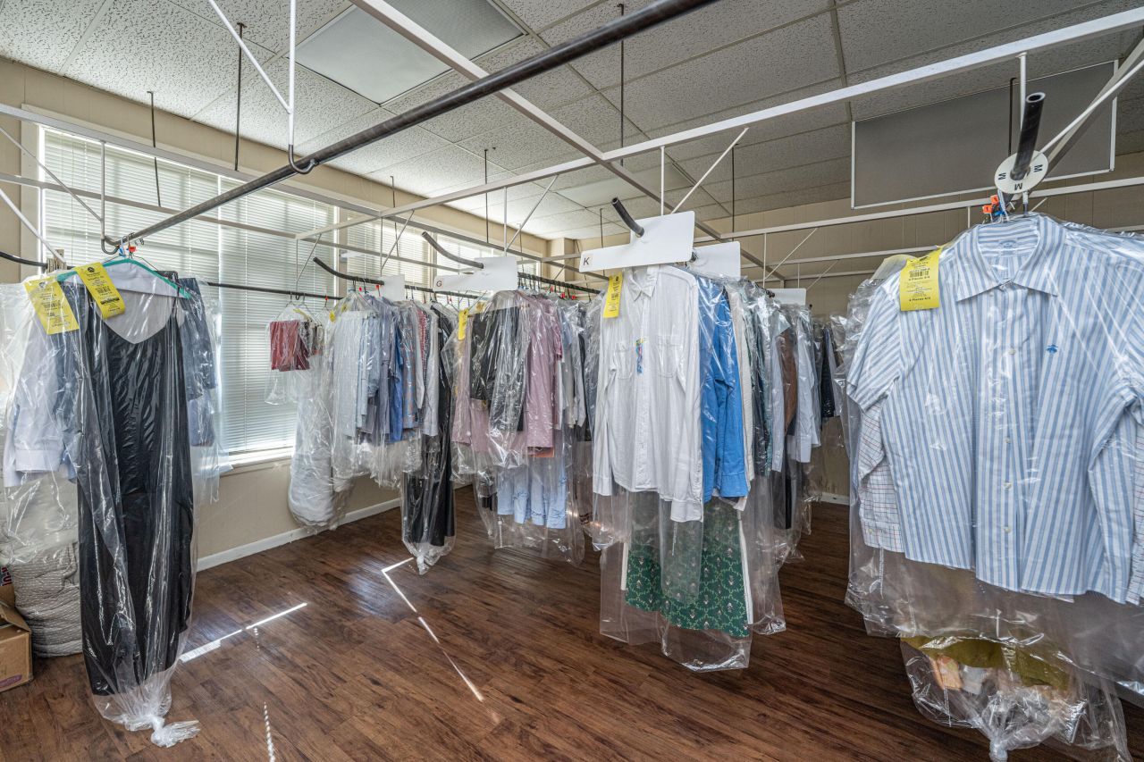 90 Bull Street Photo 9