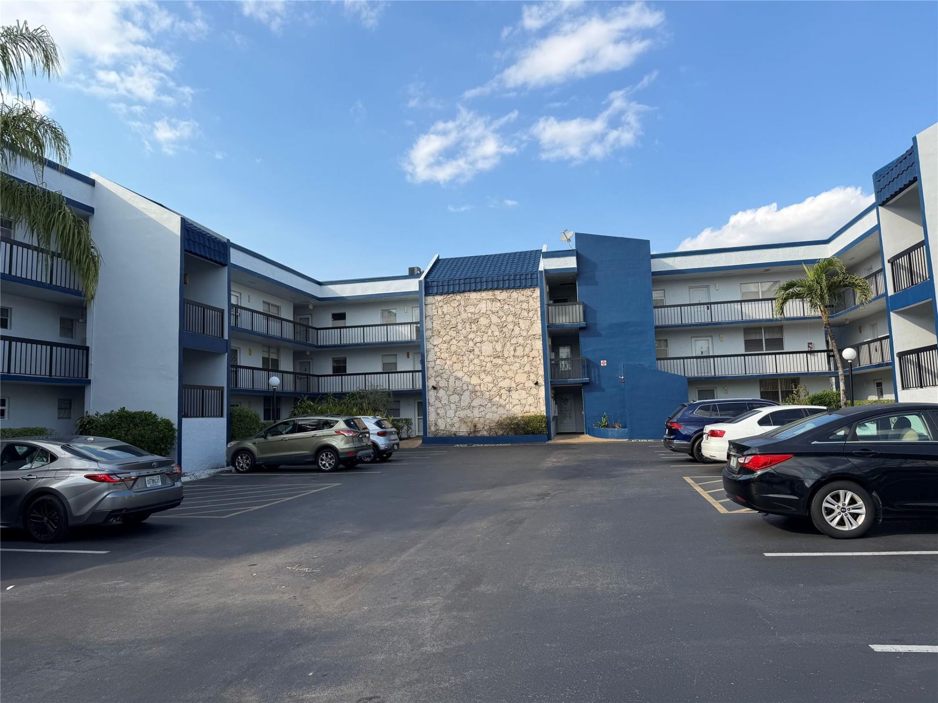 3050 Holiday Springs Boulevard, Unit 105, Margate, FL 33063 Photo