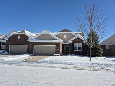 2081 Orwell Street, Orion Twp, MI 48360