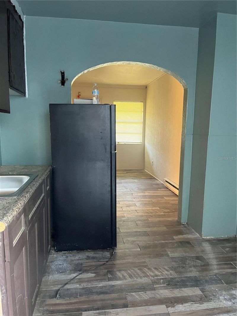 420 Newton Avenue S, Saint Petersburg, FL 33701 Photo