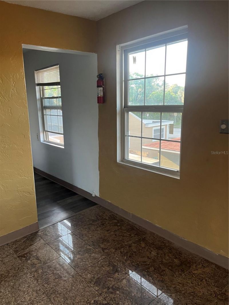 420 Newton Avenue S, Saint Petersburg, FL 33701 Photo