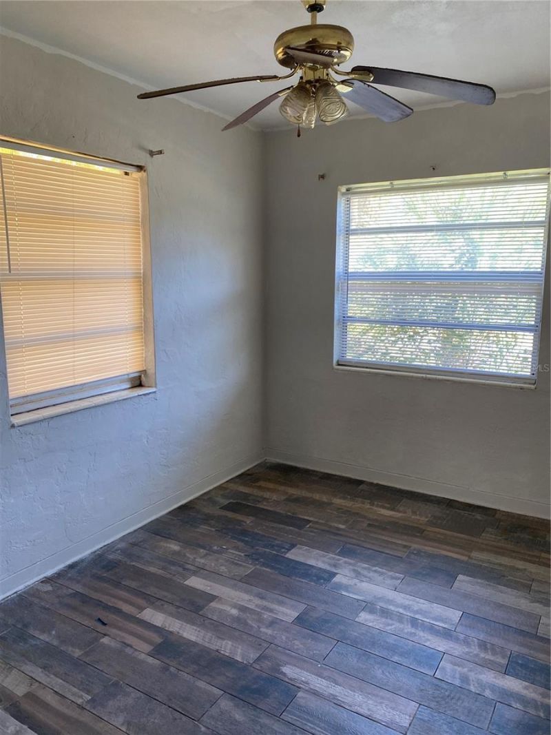 420 Newton Avenue S, Saint Petersburg, FL 33701 Photo