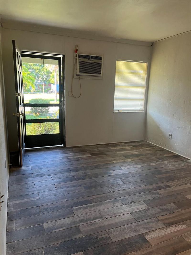 420 Newton Avenue S, Saint Petersburg, FL 33701 Photo